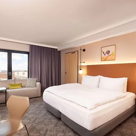 Adina Aparthotel 4*