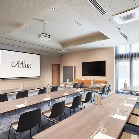 Adina Aparthotel Dusseldorf