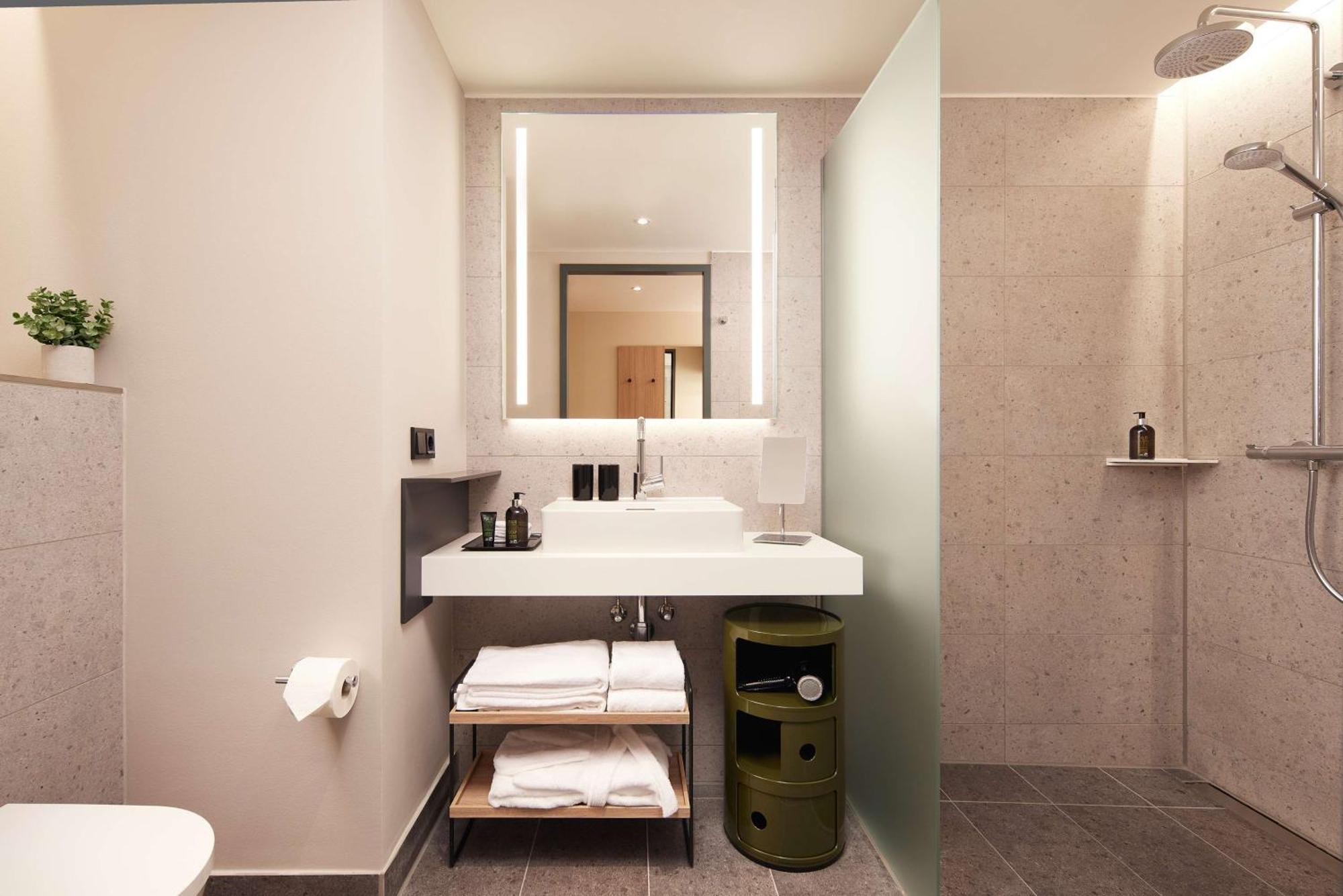 Adina Aparthotel Dusseldorf