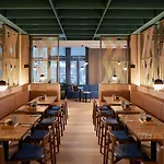 Aparthotel Adina